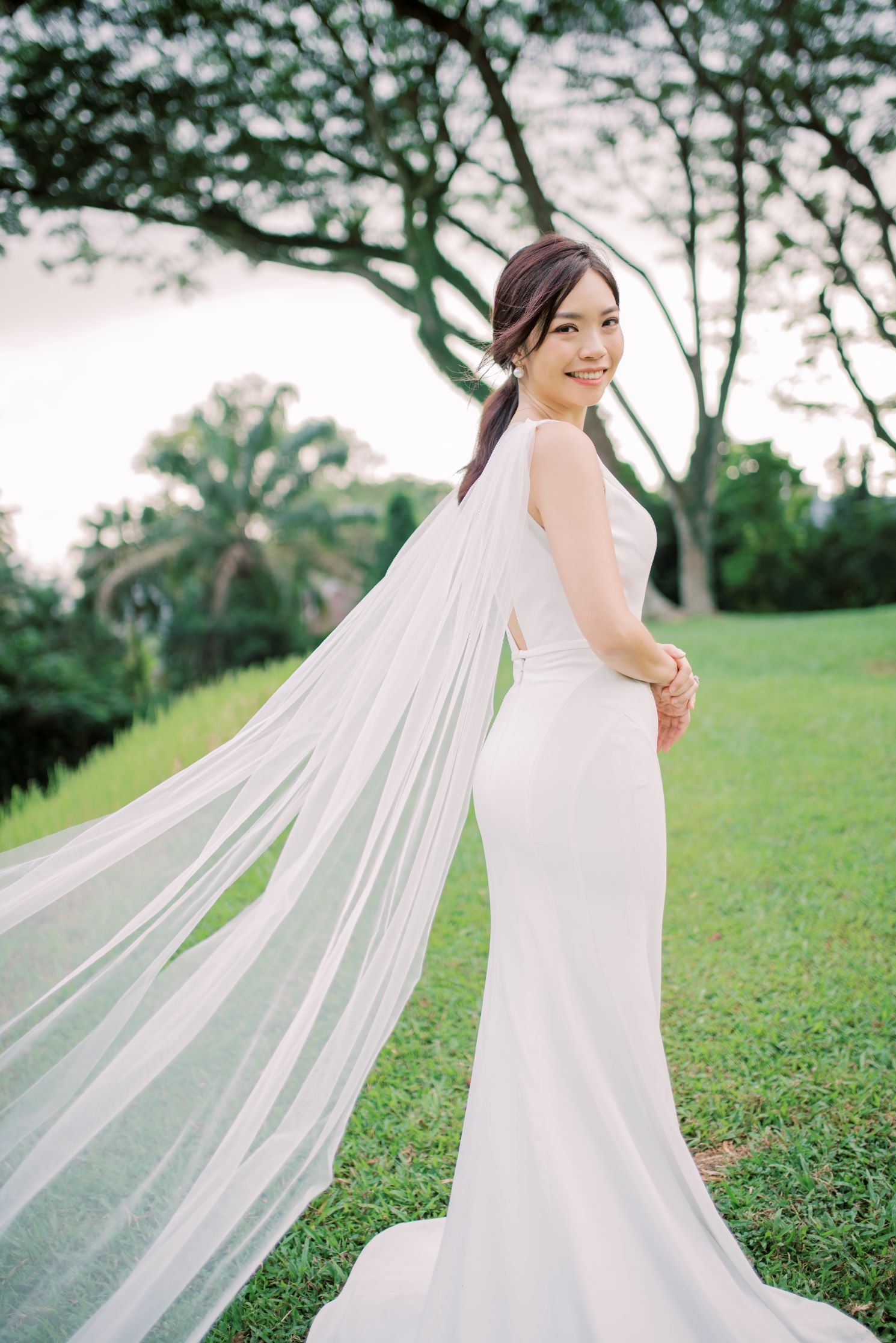 Rosalind Plunging V-neck Fit n Flare Mermaid Wedding Dress | Low Open back with Fit n' Flare and Trumpet Skirt | Bone and Grey Bridal | Minimal wedding dresses online Canada Singapore USA