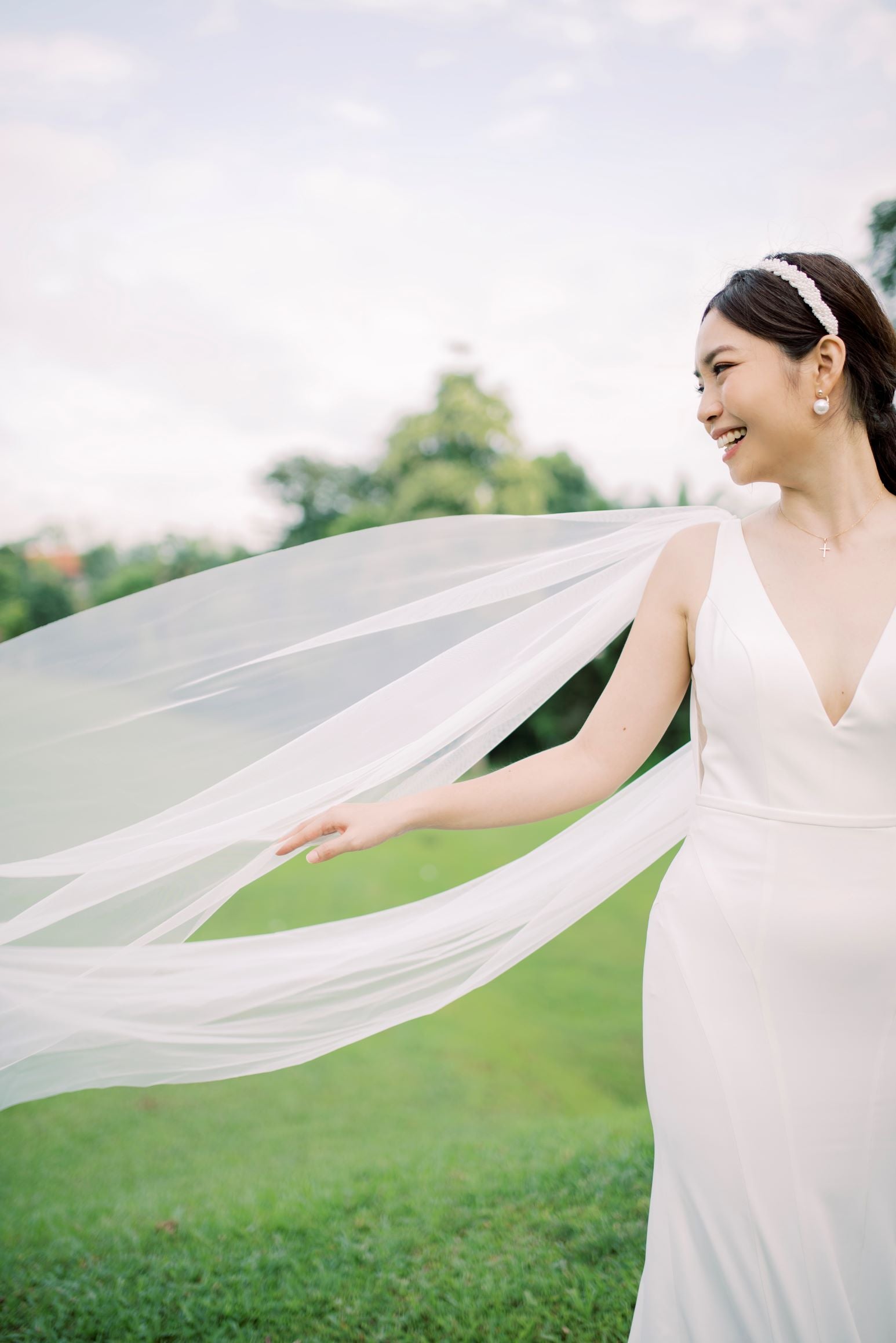 Rosalind Plunging V-neck Fit n Flare Mermaid Wedding Dress | Low Open back with Fit n' Flare and Trumpet Skirt | Bone and Grey Bridal | Minimal wedding dresses online Canada Singapore USA