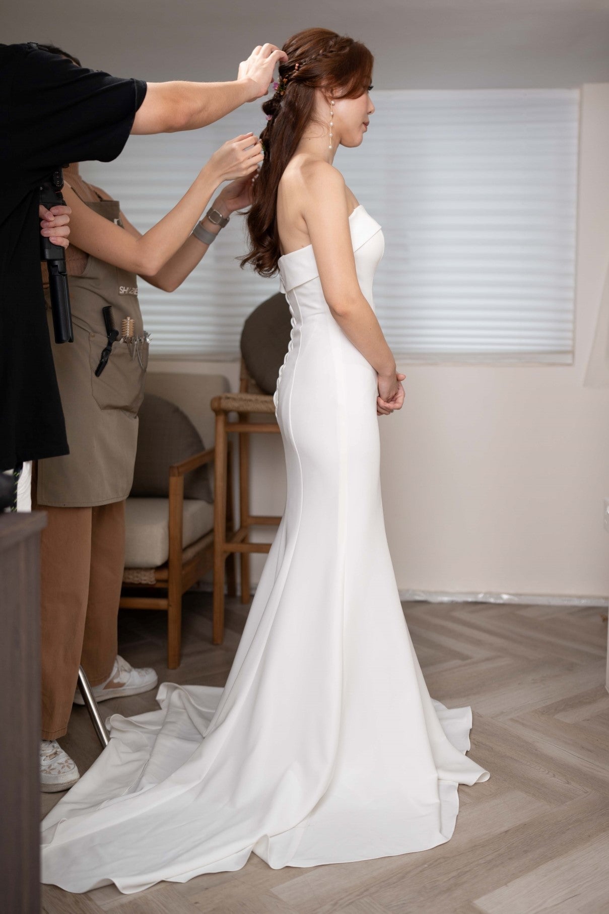 Crepe strapless wedding dress hotsell