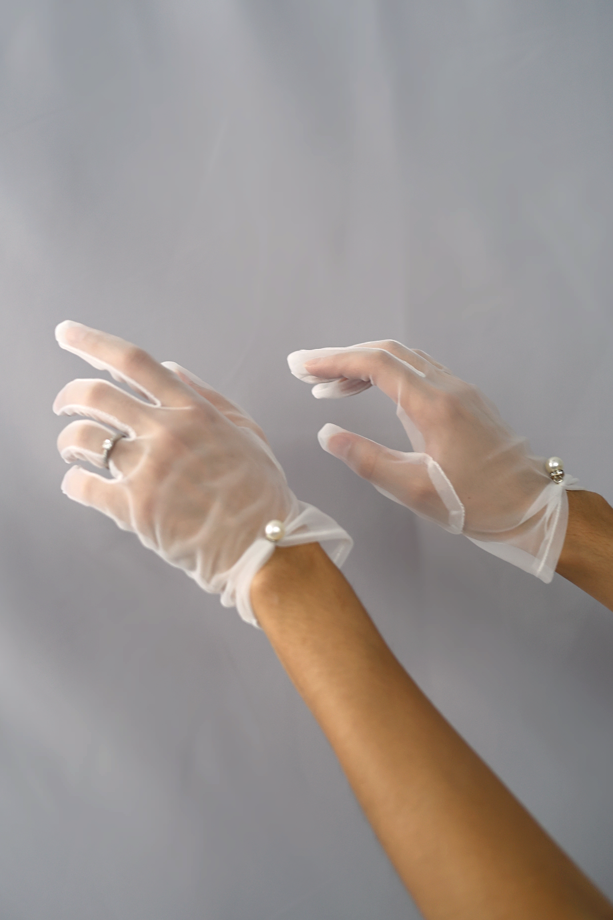 Delilah Wrist Gloves | Bone & Grey Bridal Accessories