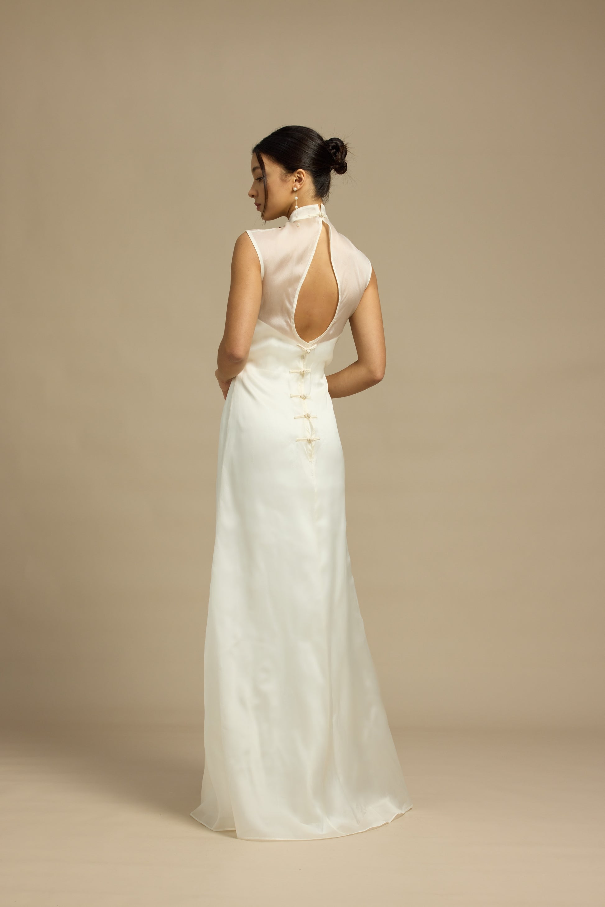 Lily 2-Piece Minimalist Sweetheart Column Wedding Dress with Qipao Cheongsam Mandarin Collar Mulberry Silk Overlay | Bone and Grey Bridal | Affordable Minimal Simple Bridal Gowns Online Canada USA Singapore