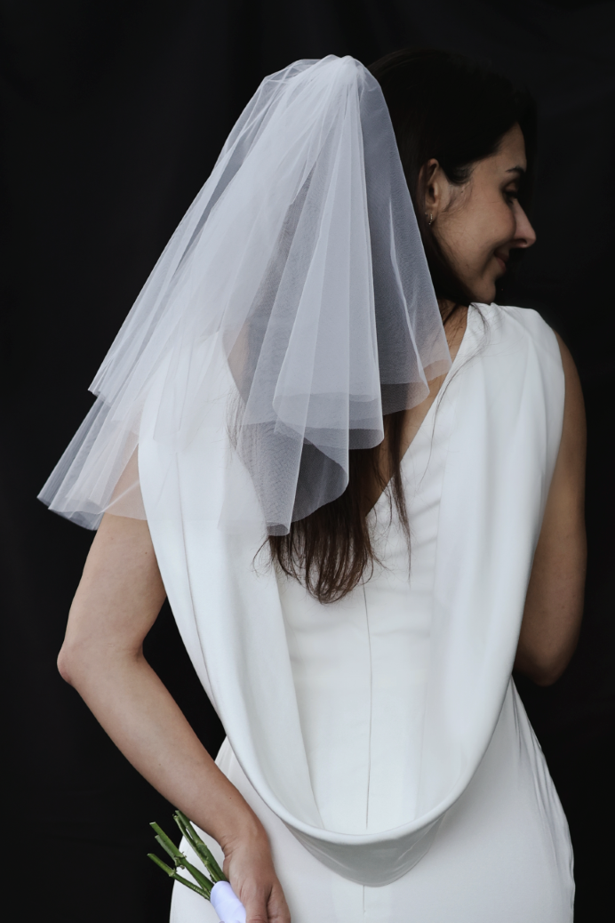 Zoe Single-Tiered Short Tulle Veil at Shoulder Length | Bone and Grey Bridal Accessories | Wedding Veils Online Singapore Canada US Fast-Shipping Veils for Brides